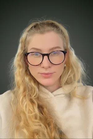 Urška Frelih Uhelj